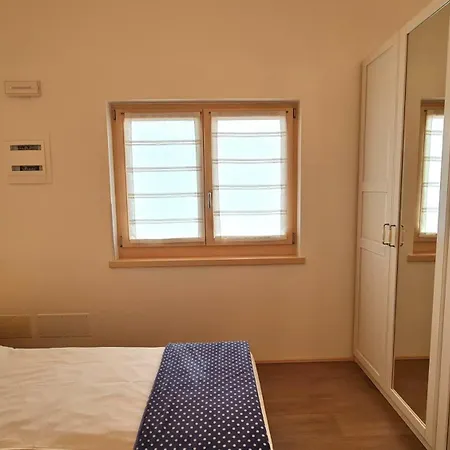 56 Blu Yellow And Red View Garden Private Parking By Garda Domus Mea Casa de Férias
