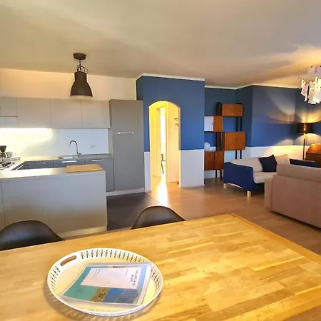 Casa de Férias 56 Blu Yellow And Red View Garden Private Parking By Garda Domus Mea Tremosine